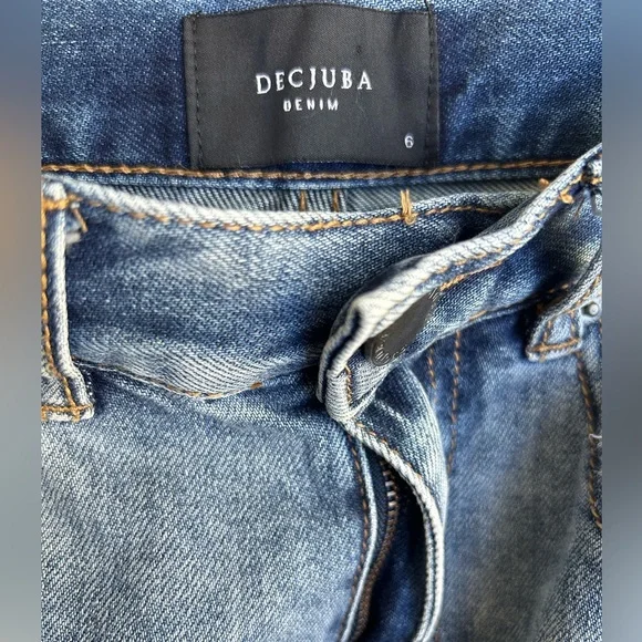 Decjuba Denim Shorts - Picture 3 of 3